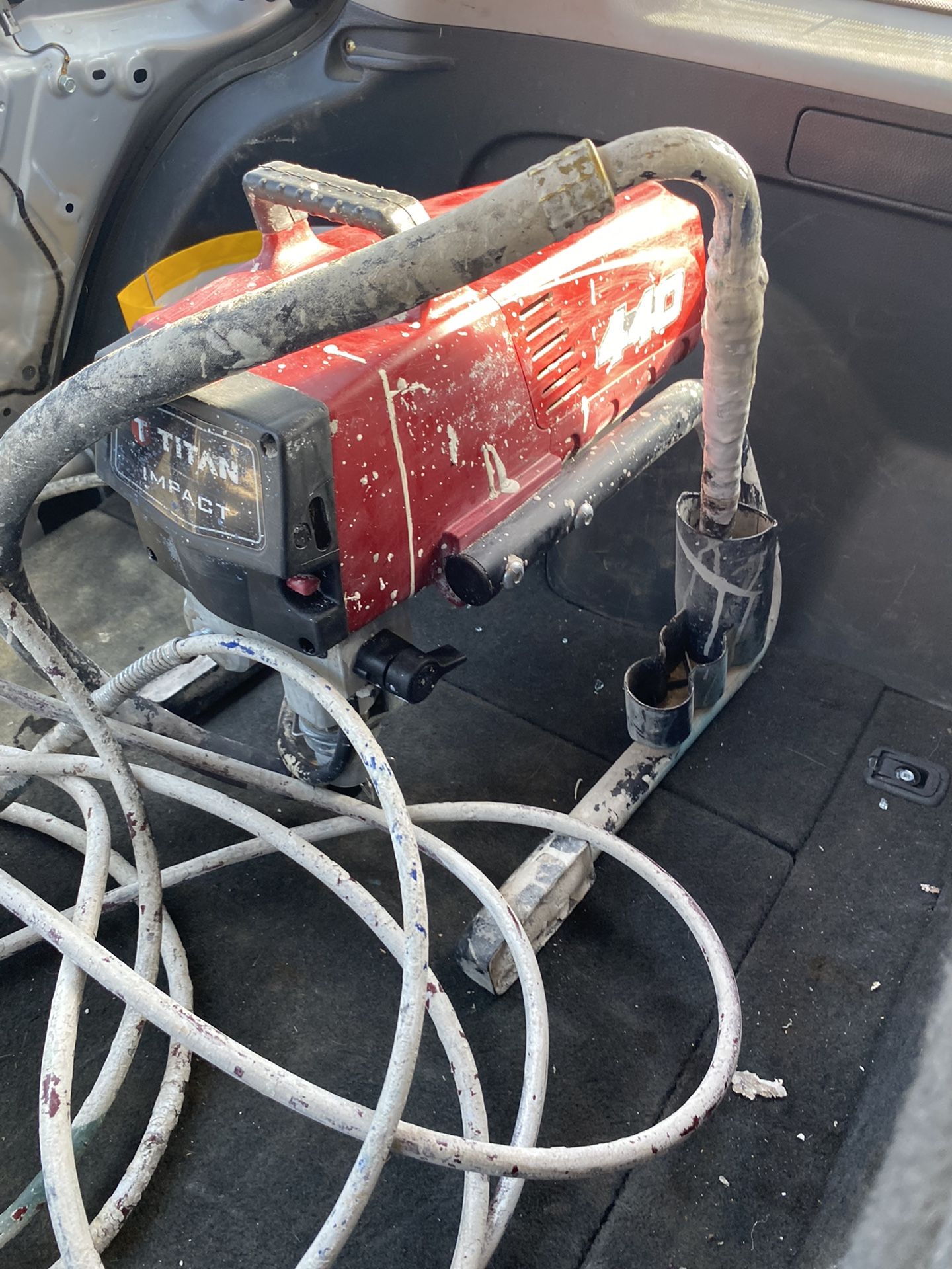 Titan 440 Paint Sprayer 