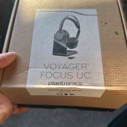 Brand New In Box: Bluetooth Headset - voyager Focus UC Plantronics