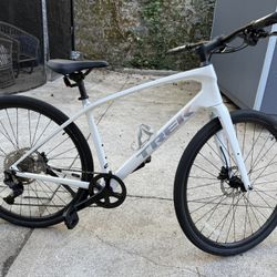 Trek FX4 Sport, Size M (2022)