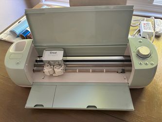 Cricut Explore Air 2 Cutting Machine with Accesories