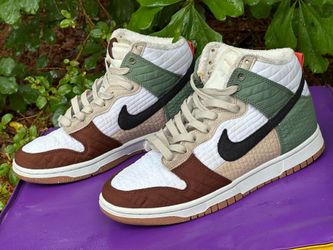 7.5  Nike Wmns Dunk High LX Next Nature 'Toasty' sneakers.