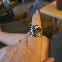 Sterling Silver Garnet Ring.