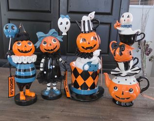 NEW SOLD OUT RETRO STYLE HALLOWEEN Decor Figurines Pumpkin Teapot