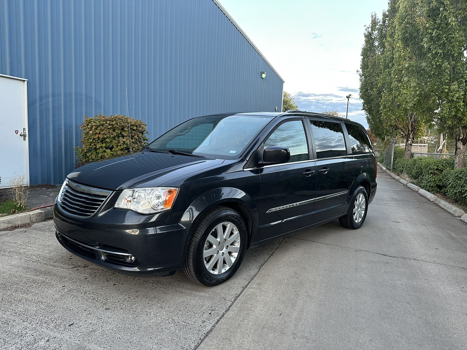 2014 Chrysler Town & Country Touring