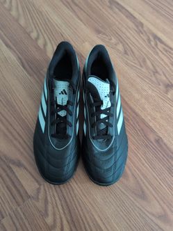 Adidas Turf Shoes Size 7
