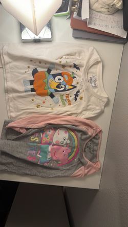 3T toddler bluey and peppa pig$1