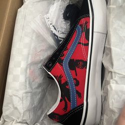 Vans Krooked Size 7