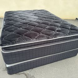 Queen Pillow top!