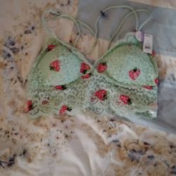 Light Green Strawberry Printed Wireless Bra Criss Cross Back Brand New When Bought $12.99 Asking $6