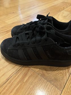 Black Adidas Campus