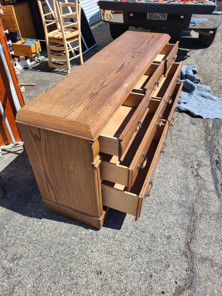 Oak 7 Drawer Dresser W/1 Nightstand By Blackhawk Furniture