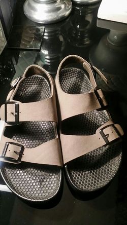 Birkenstock birkies..size 6..brand new!!