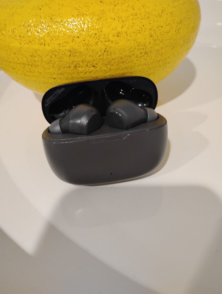 Brand New JBL wireless Earbuds.