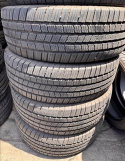 265_60R18 Michelin tires For sale 🏷️💯tires usadas en perfecta condición 80%life (4)