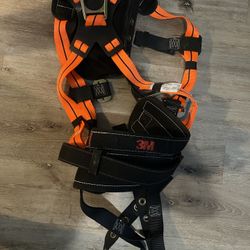 Full Body Harness Brand New Size 3M