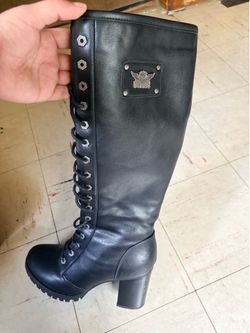 Women’s knee high heeled boots