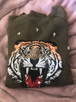 FOREVER 21 SWEATSHIRT