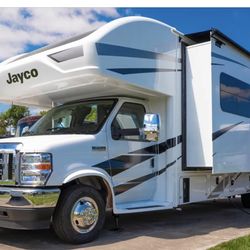 2019 Class C Jayco Greyhawk 29MV