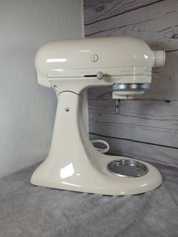 KITCHENAID MIXER -ULTRA POWER 300 WATT -TILT HEAD-Cream - NO METAL BOWL!! Works 