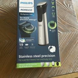 Philips Norelco Multigroom 7000