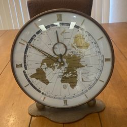 World map desktop clock