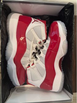 Jordan 11 cherry size 9