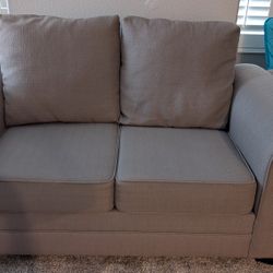 Lariz Furniture Love Seat