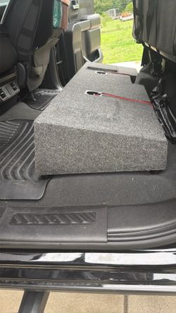 10” JL Audio Sub Woofers / 600 Watt Alpine Amp