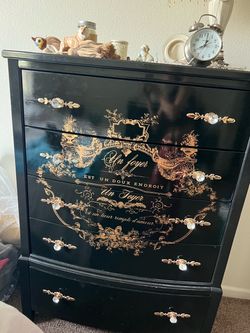 Custom chic 5 drawer dresser