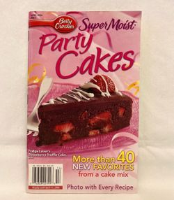 Betty Crocker recipe booklet Super Moist Party Cakes cookbook cupcakes bars