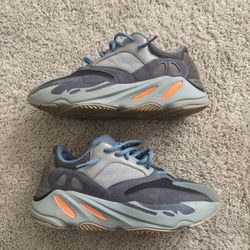 Yeezy 700 (Carbon Blue)