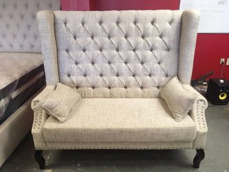 BRAND NEW LOVE SEAT CHAIR