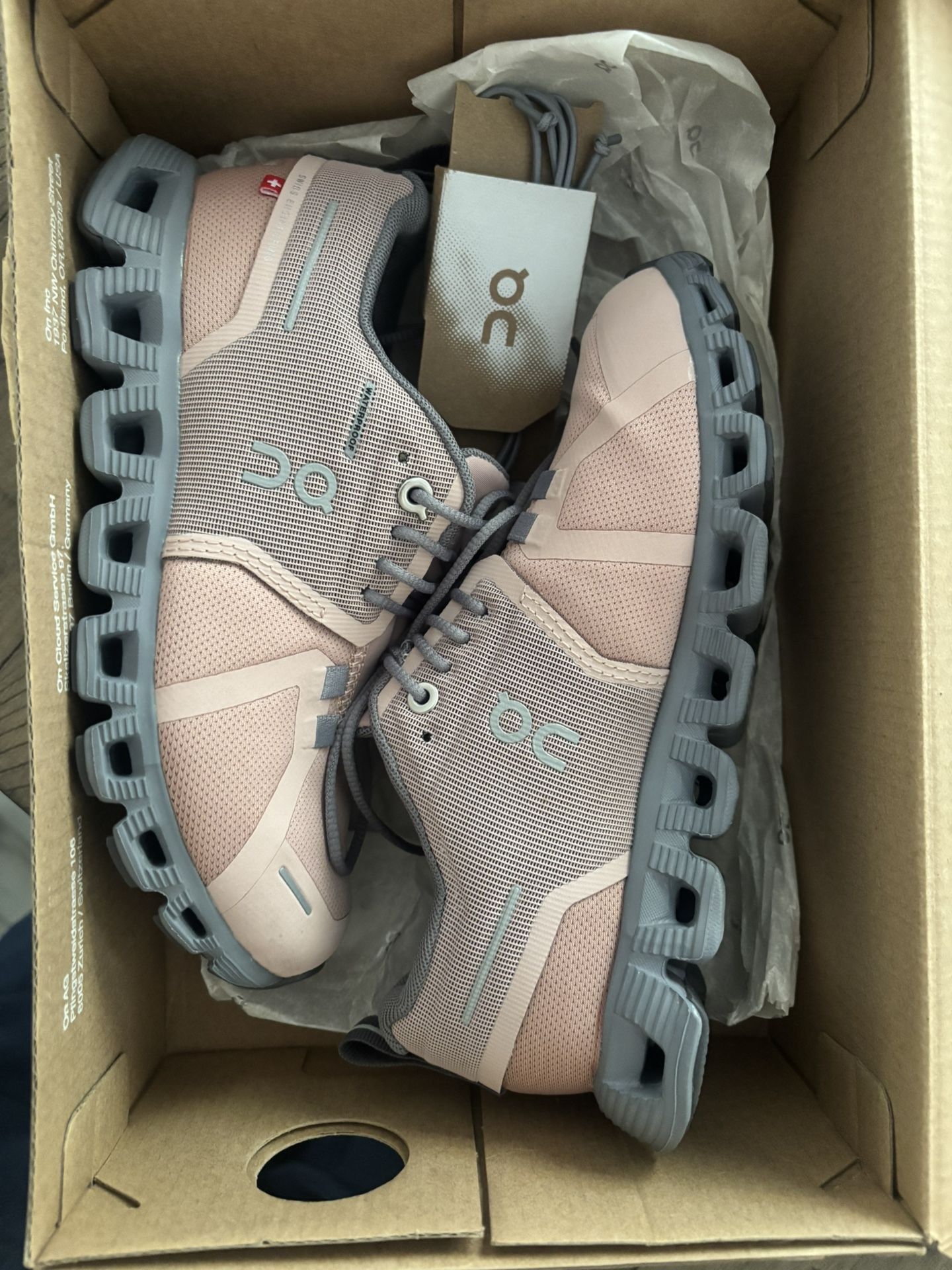 ON Shoes, Brand New In Box, Size 5W