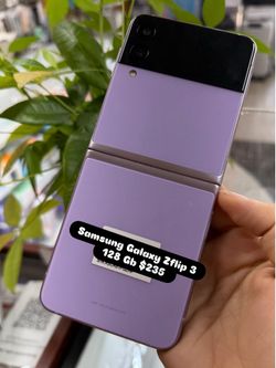 Samsung Galaxy Zflip 3 128 Gb and clean imei