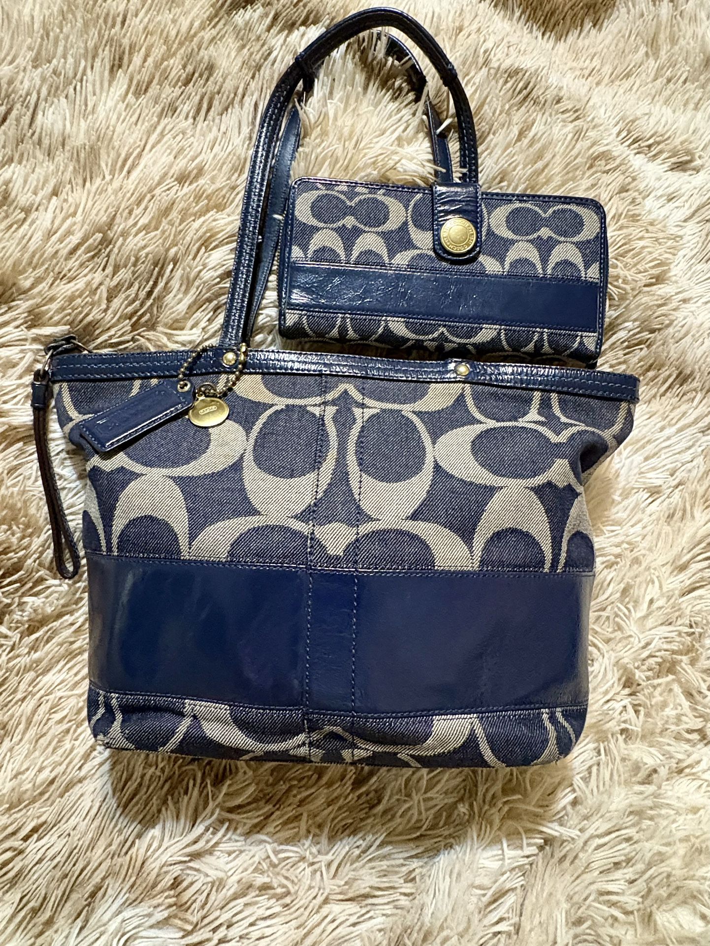 COACH signature Denim Set. Shoulder Purse And Wallet