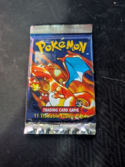 Pokemon TCG Base Set Booster Pack - Charizard 11 cards 1st Edition
