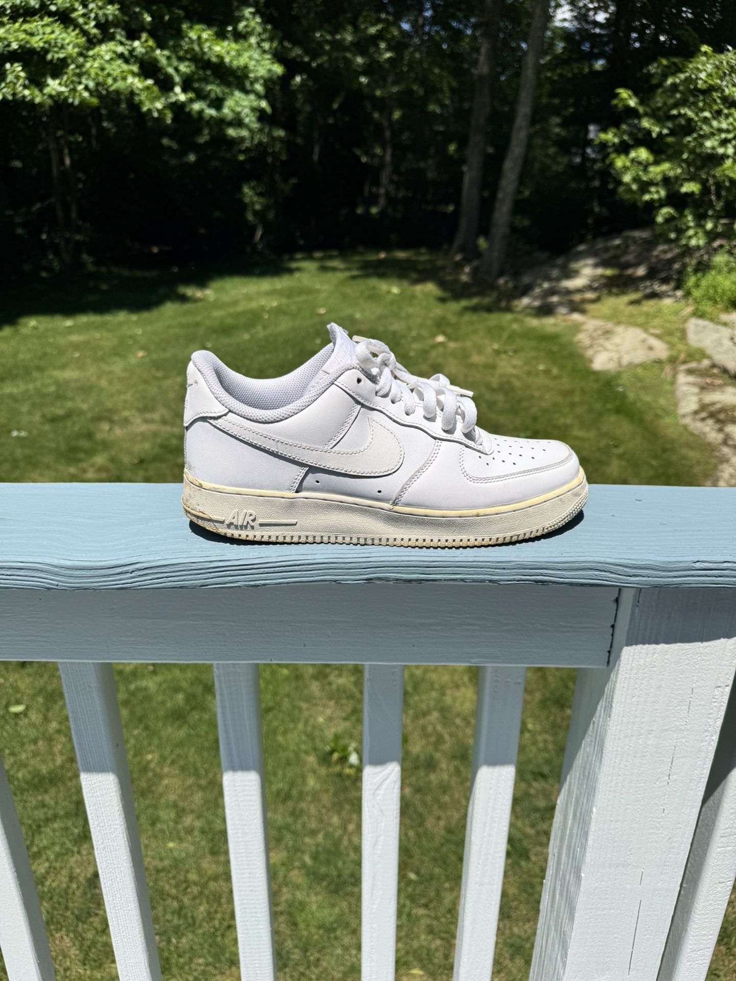 Nike Air Force 1 White Mens size 9