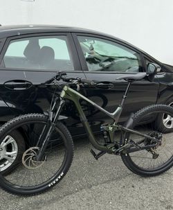 Giant Trance Carbon Size S – Excellent Condition