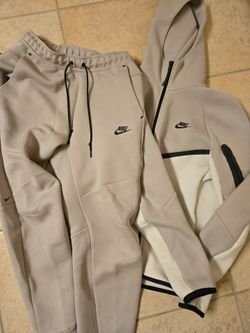Nike Tech