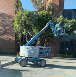 2017 Z-45 Articulating Boom Lift