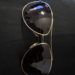 RAY-BAN Gold sunglasses frame 60$ pick up only…