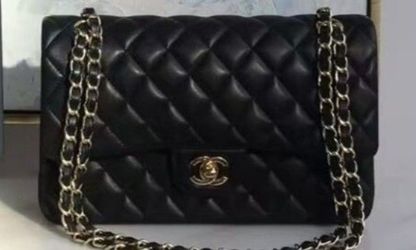 woman's hand bag