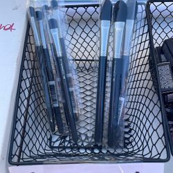 AUTHENTIC MAC MAKE-UP BRUSHES