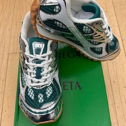 Bottega sneakers