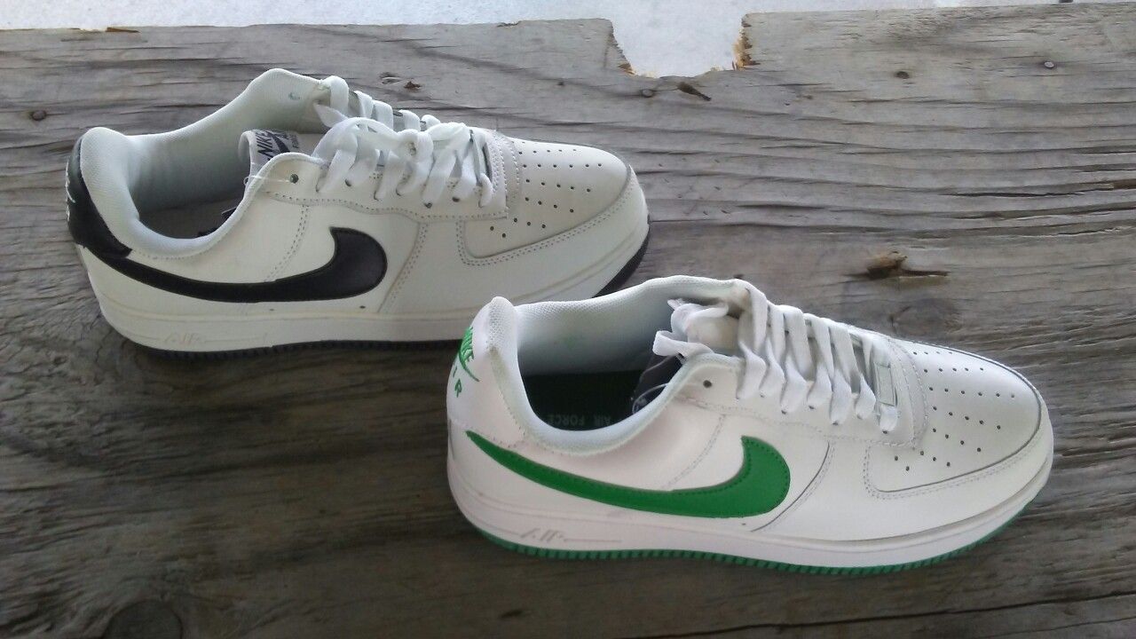 Size 8.5 New n box 2 pair set cash only