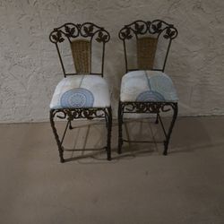 Metal Barstool Or Pub Bar Chairs.  Bamboo Material  Back.