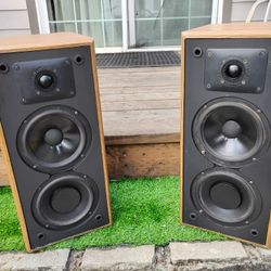 Pair of Polk Audio Monitor Series M5jr Bookshelf Speakers