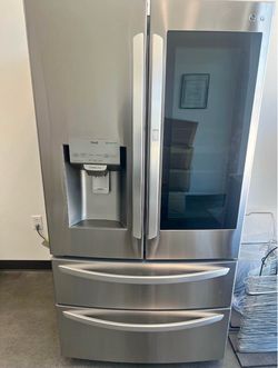 LG four-door refrigerator