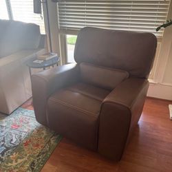 Leather Italia Power Recliner 
