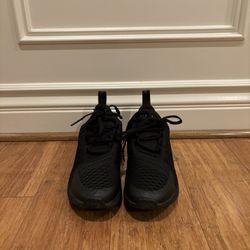 Black Nike Air Max 270
